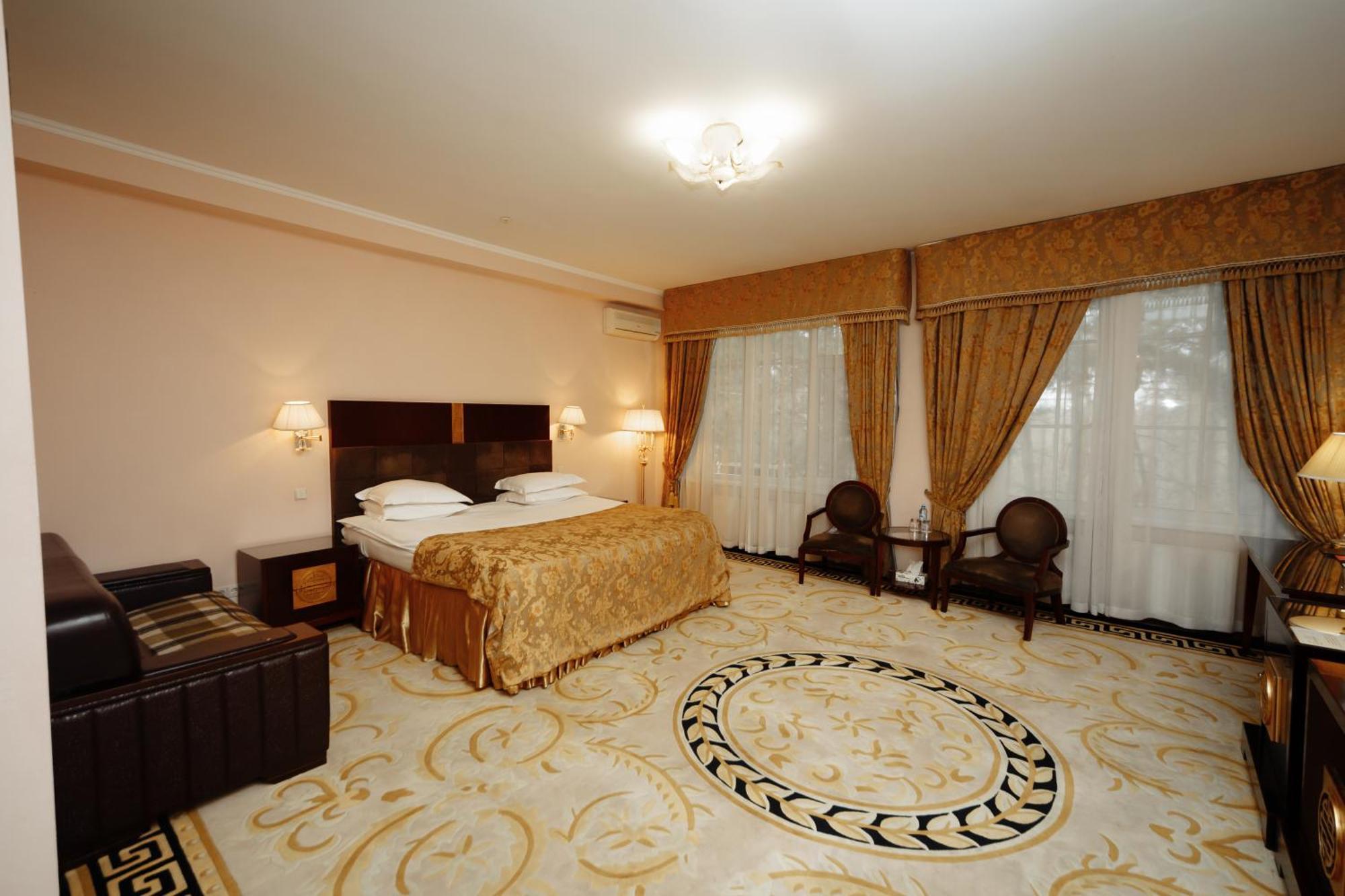 Hotel Royal Park Chisinau Eksteriør bilde